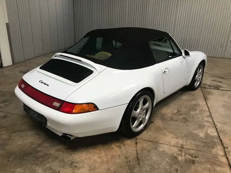 Porsche 911 3.6i Carrera Tiptronic Image 3