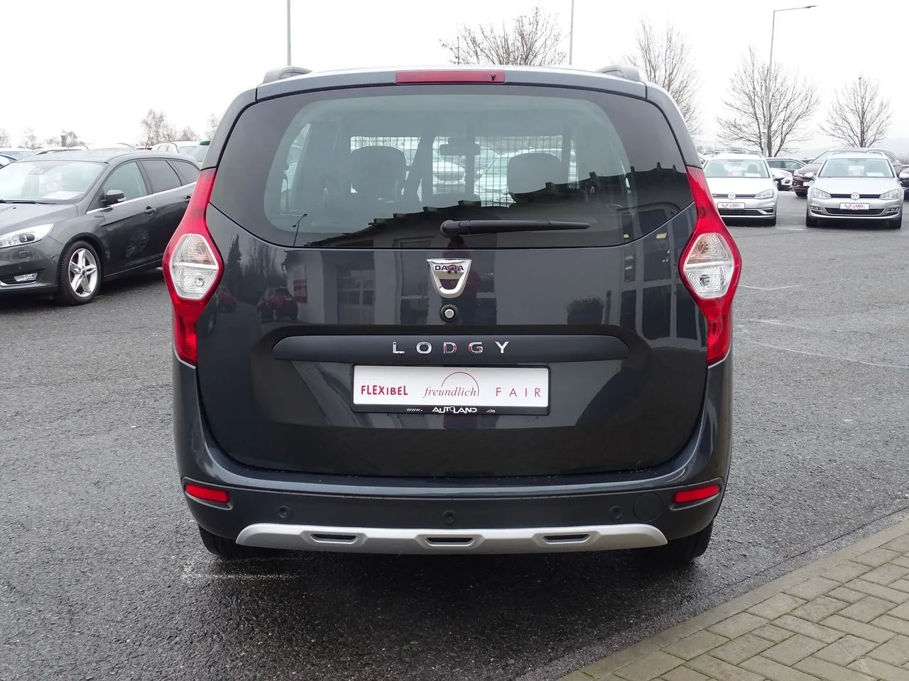 Dacia Lodgy 1.2 TCe 115 Stepway Navi...  Image 3